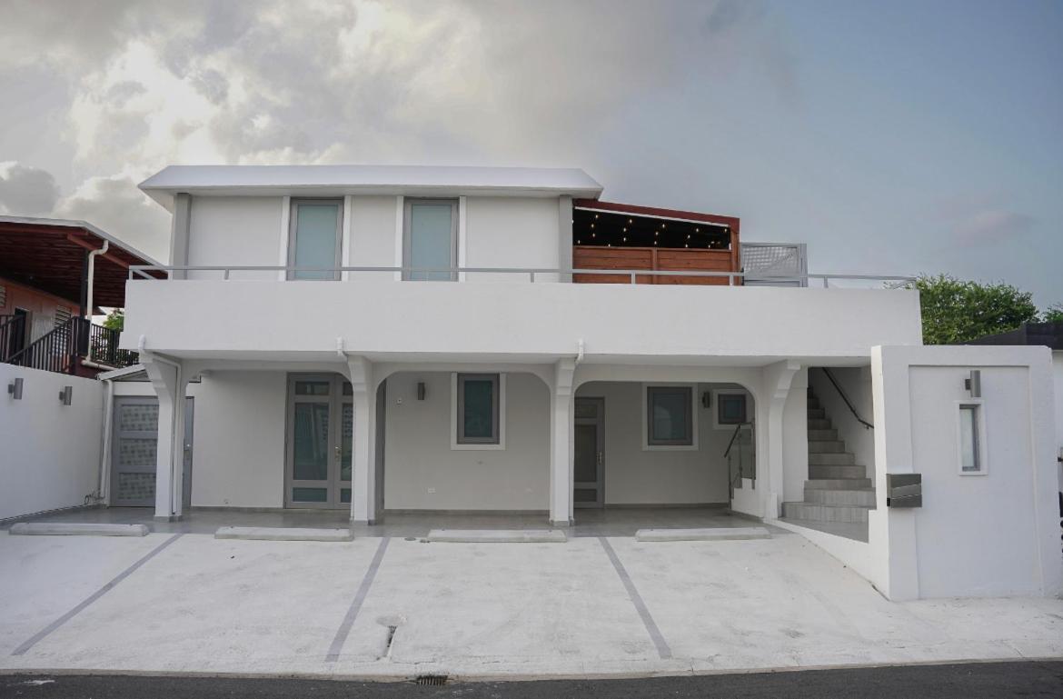 North Breeze Guest House 1 Левіттаун Екстер'єр фото